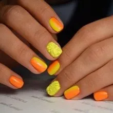 бял маникюр