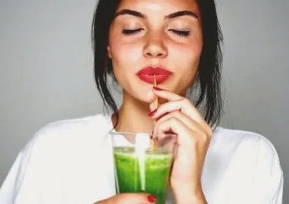 арабською