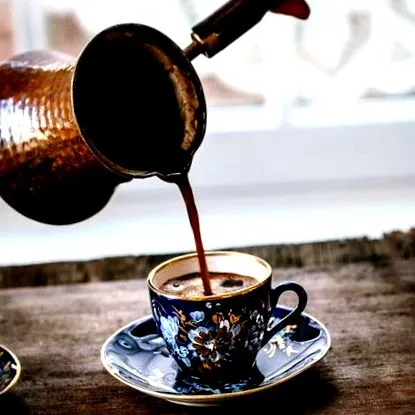 koffeinmentes lelassítja