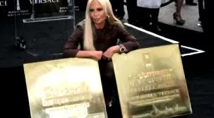 donatella botrányos
