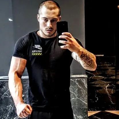 garázsból
