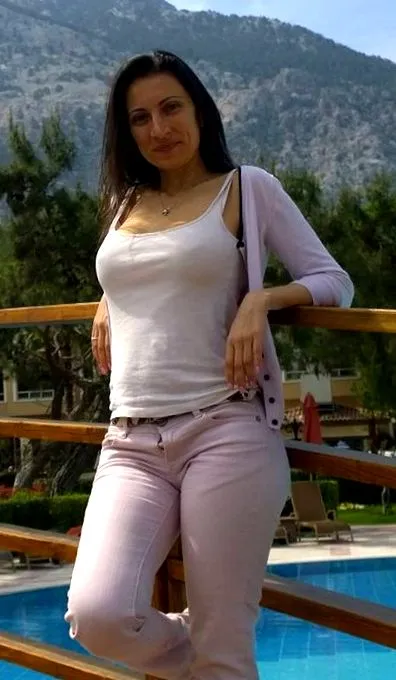 segítenek elena