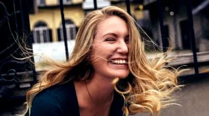 elérni elérni