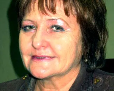 száz