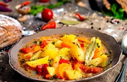 Burgonyapörkölt sertéshússal matekitchen-től