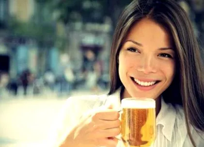 alkohol tartalmaz