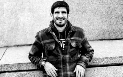 kiril tulajdonos