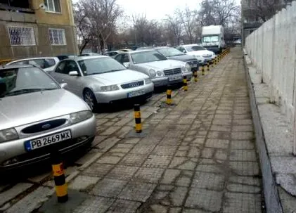 tették parkolásgátlókat