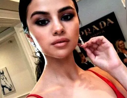 gomez gomez
