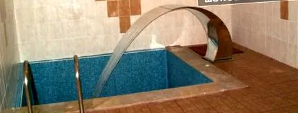épület hirtelen változása