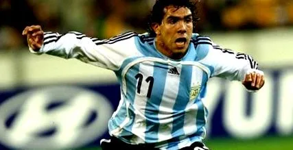 gólt szerzett tevez