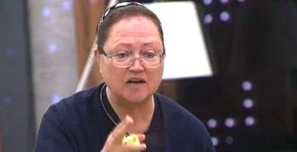 vanya kiutasította