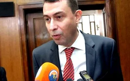 ömlött iskolába