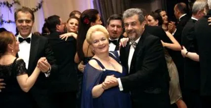 alena karmához