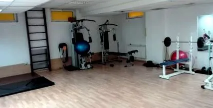 kineziterápiás