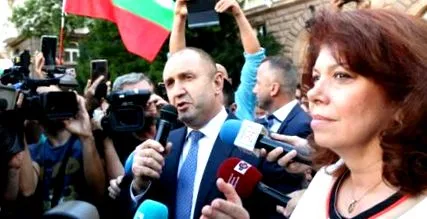 radev kormány