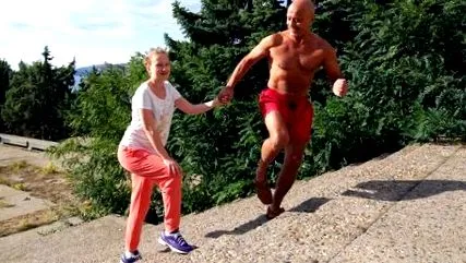 elnyeli elnyeli
