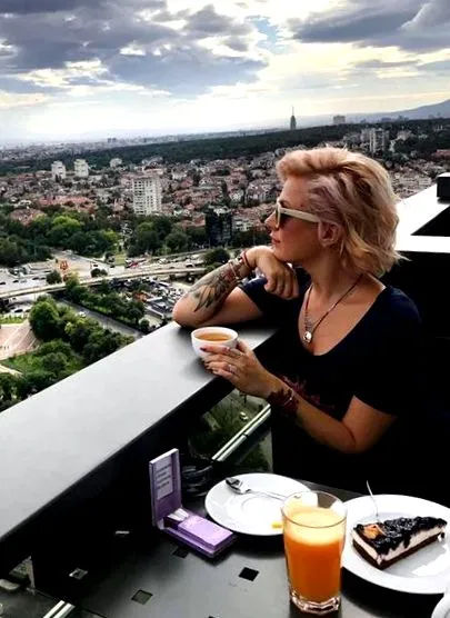 polly genova