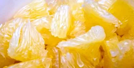 pomelo gyümölcse