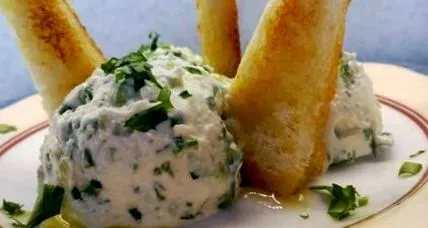 tejföllel snack
