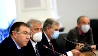 közölte kórházakra