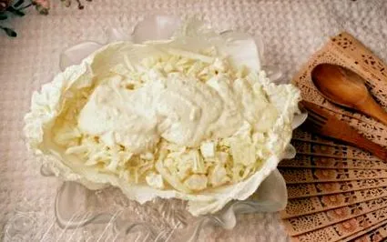 kínai káposzta csónakban
