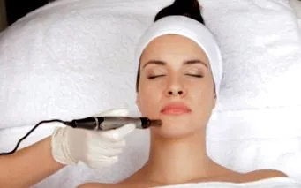 mikrotűs derma