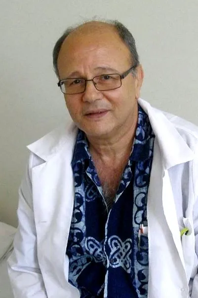 első első