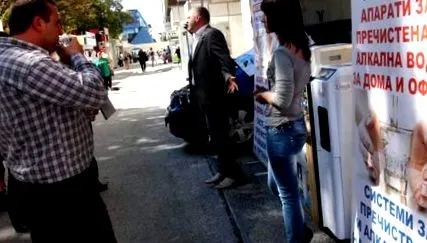 nemzetközi szakértők