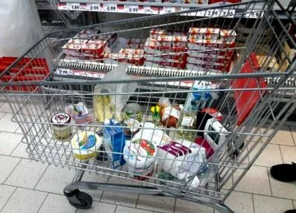 veszélyezteti veszélyezteti