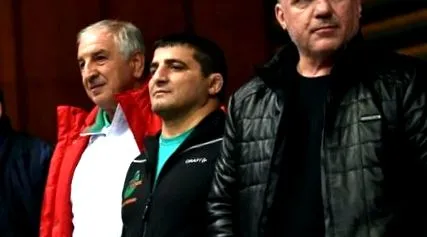 nazaryan edző
