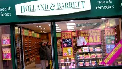 brit milliárdért