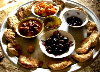 jelenti hogy szerte
