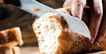 történik történik