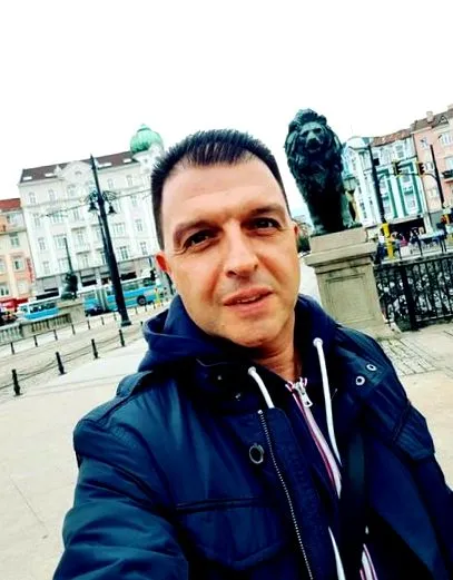 stefanov megváltoztatta