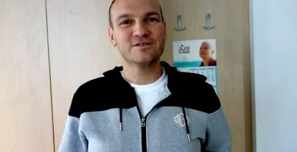 hónap alatt