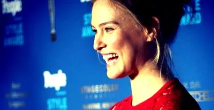 @barrefaeli által boldog