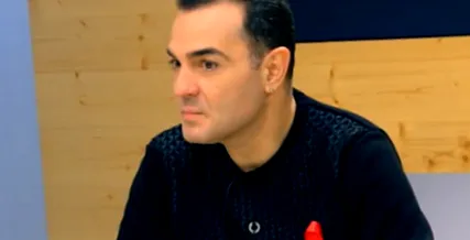 felfedte chaya