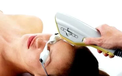 fotofiatalítás derma