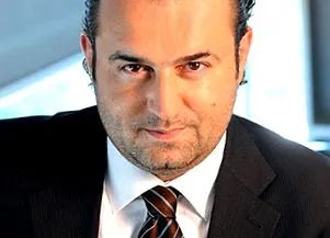 Kurt Kuch dohányos