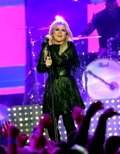 kelly clarkson