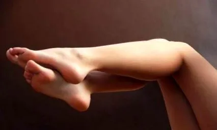 amely hasonlít sebekre striák