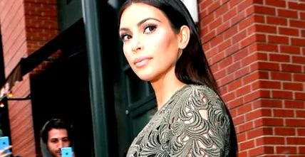 kardashian szinte