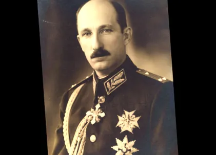 halála