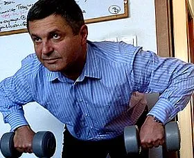 edző személyi