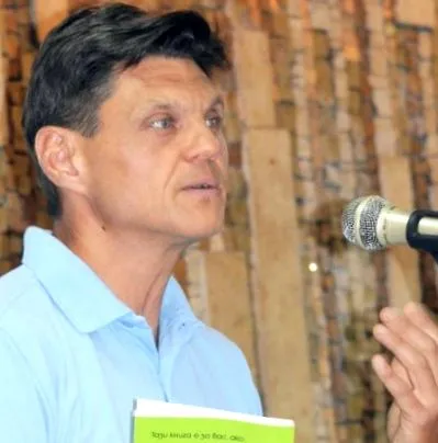 híres