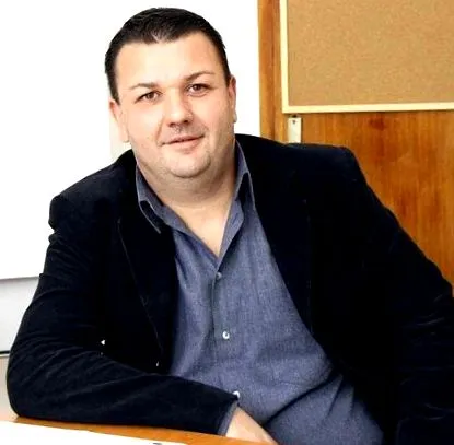 avramov avramov
