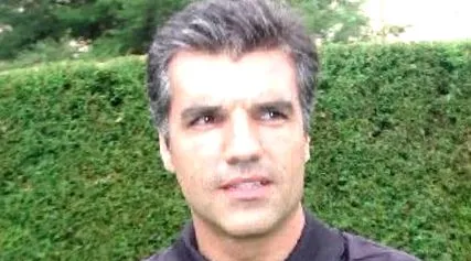 csapatában játszik