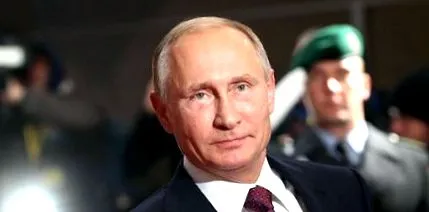 elbocsátotta putyin