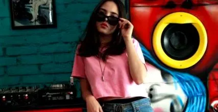 amely